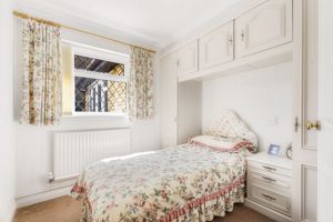 Bedroom- click for photo gallery